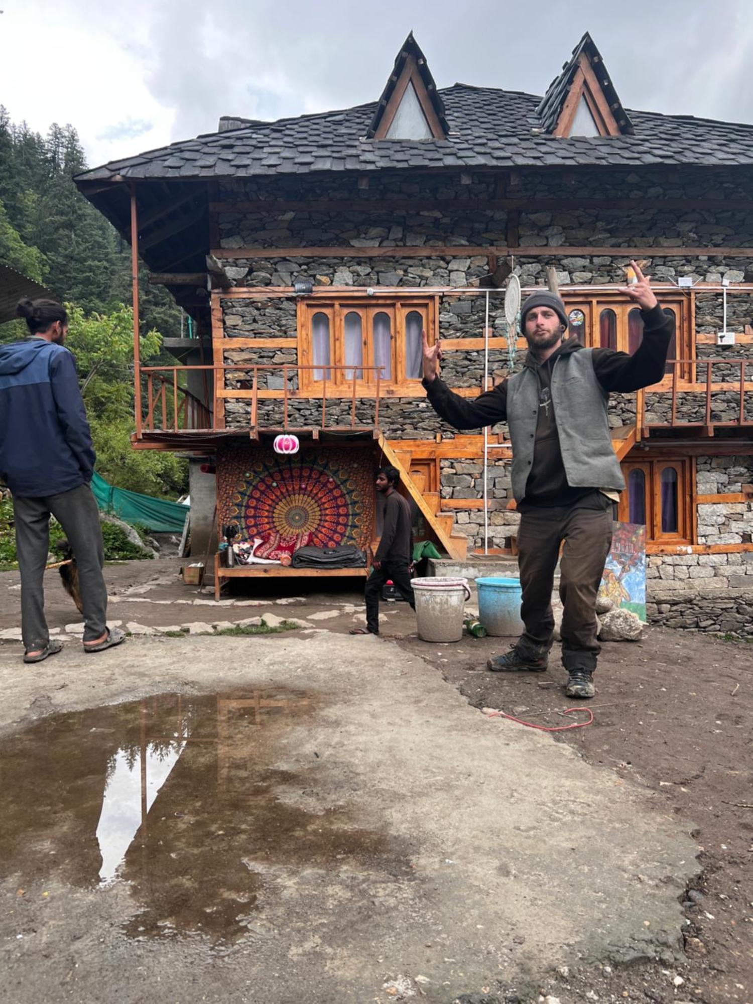 Old Brahma Homestay Kalgha Esterno foto