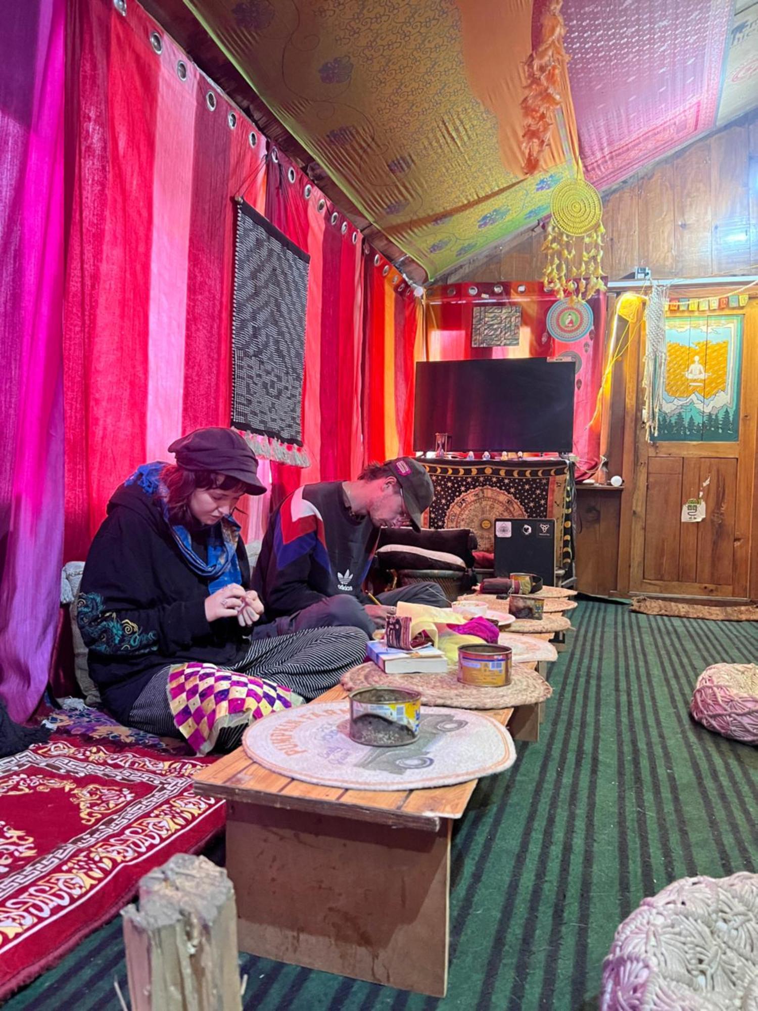 Old Brahma Homestay Kalgha Esterno foto